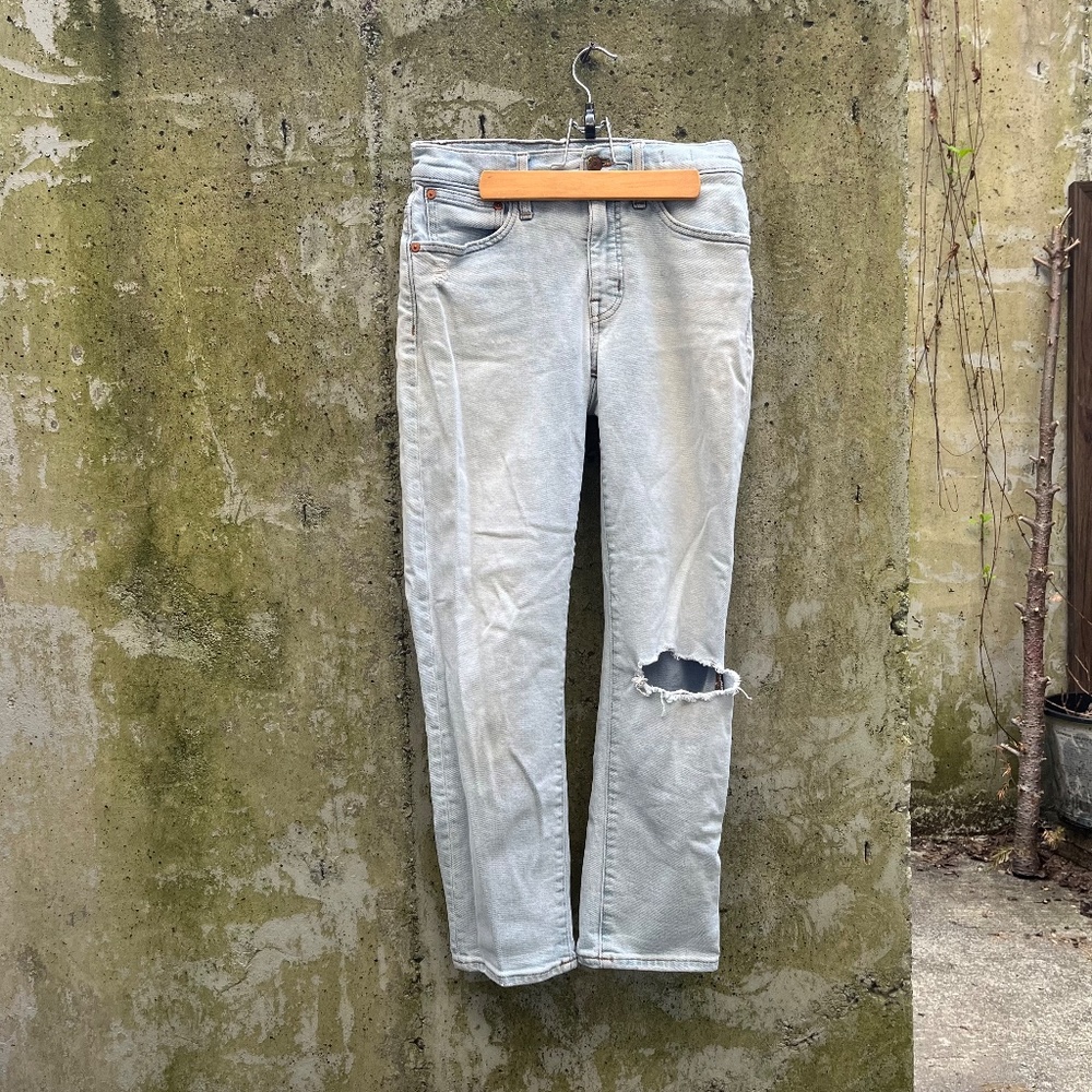 ✨3 for $50✨Madewell Mid-Rise Classic Straight Jeans, Knee-Rip, 25 - Picture 6 of 17